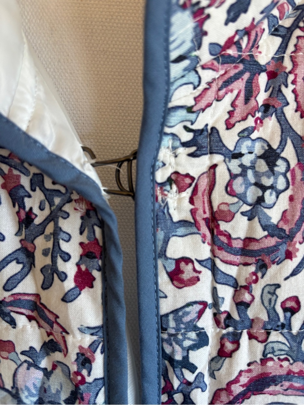 7 For All Mankind White Quilted Floral Jacket - Picture 3 of 8